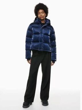 Aritzia Liquid Shine Super Puff Shorty Admiral Navy Blue